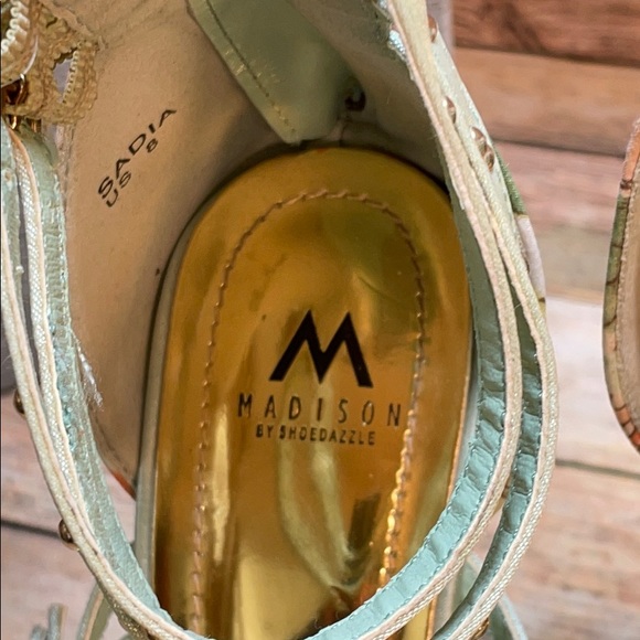 Madison Platform Heels by Shoe-dazzle Size 8 - Picture 7 of 13